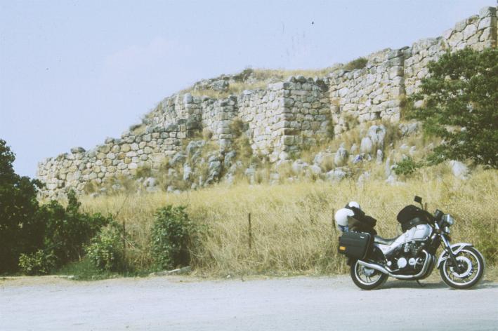 Mit dem Motorrad nach Tiryns